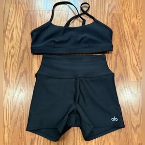 ALO Yoga airlift set 🖤